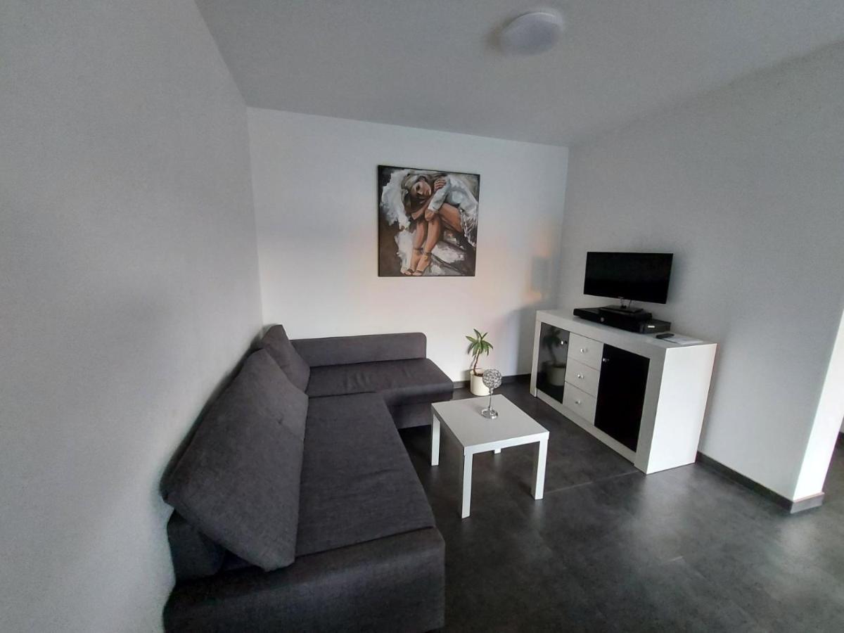 Several Different Rooms, Newly Furnished, In A New House In Vichten 외부 사진